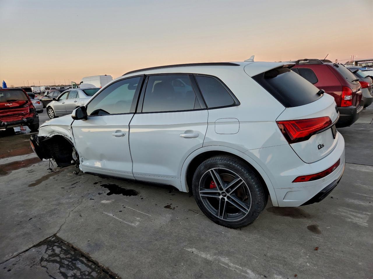 2024 Audi Q5 E Premium Plus 55 - Фото 2