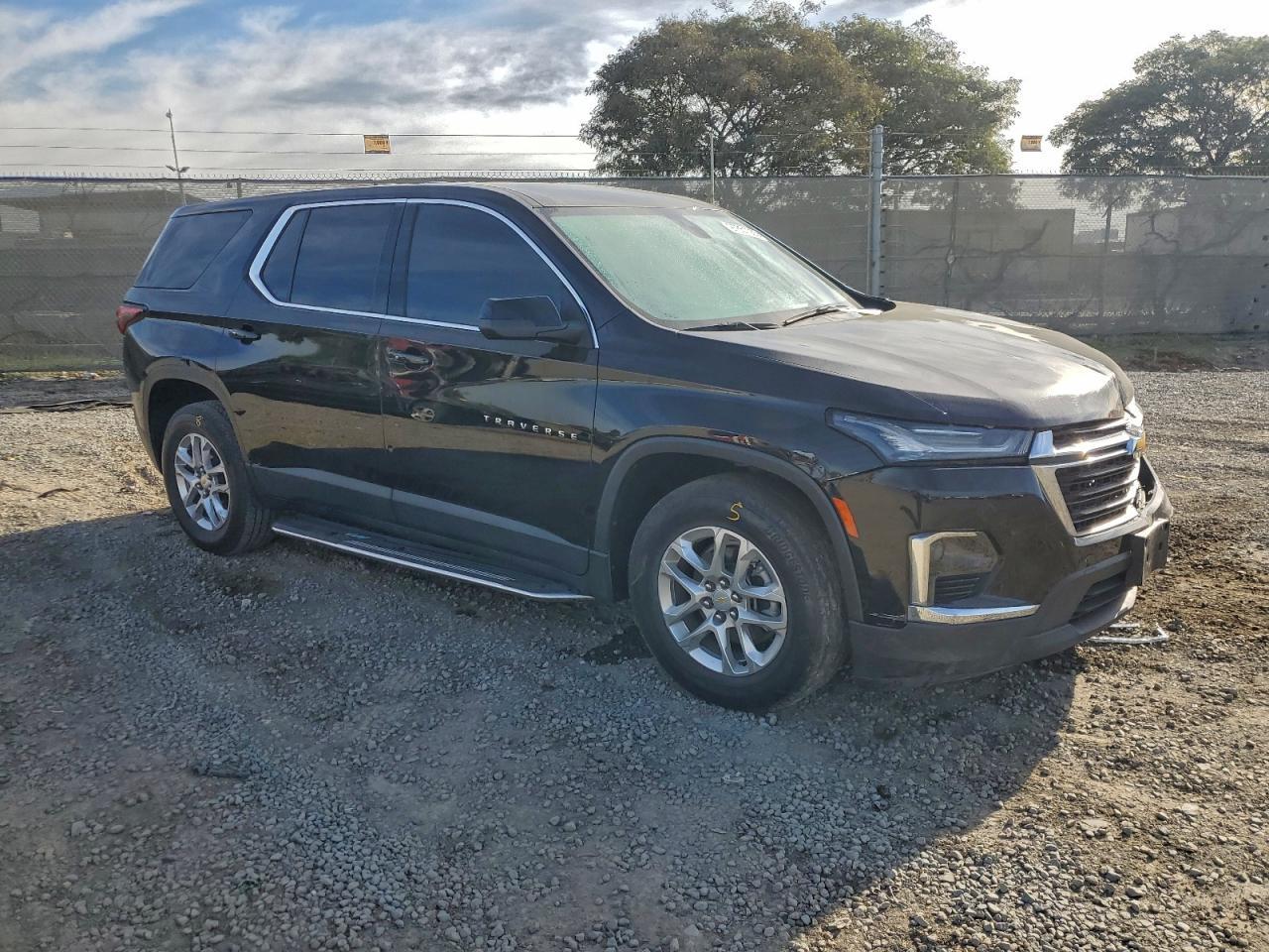 2022 Chevrolet Traverse Ls - Фото 4