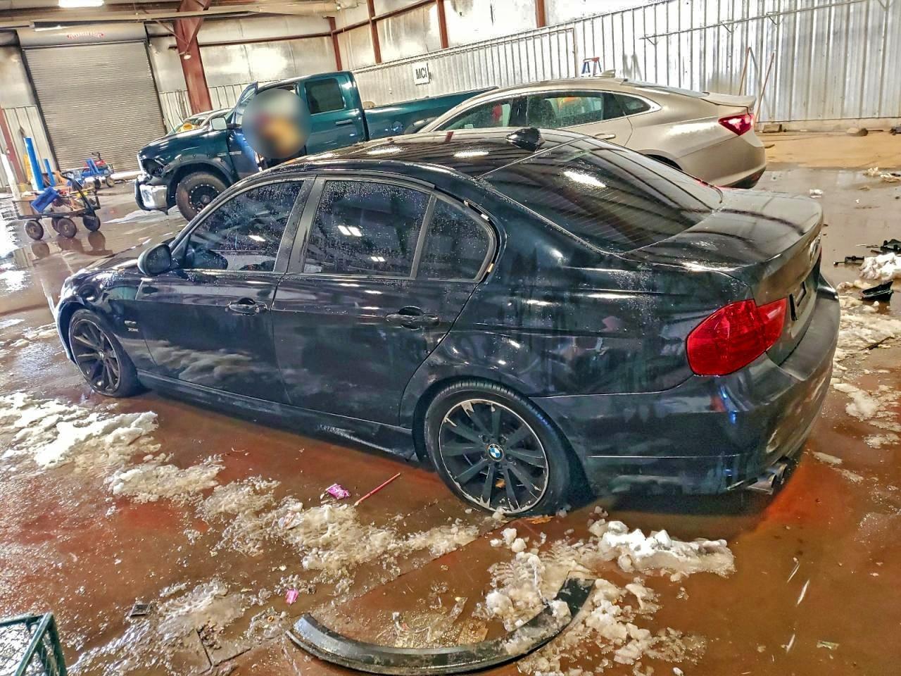 2011 BMW 328 Xi - Фото 2