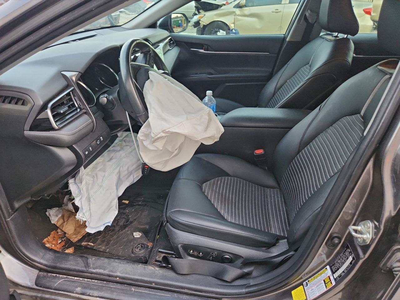 2020 Toyota Camry Se - Image 7