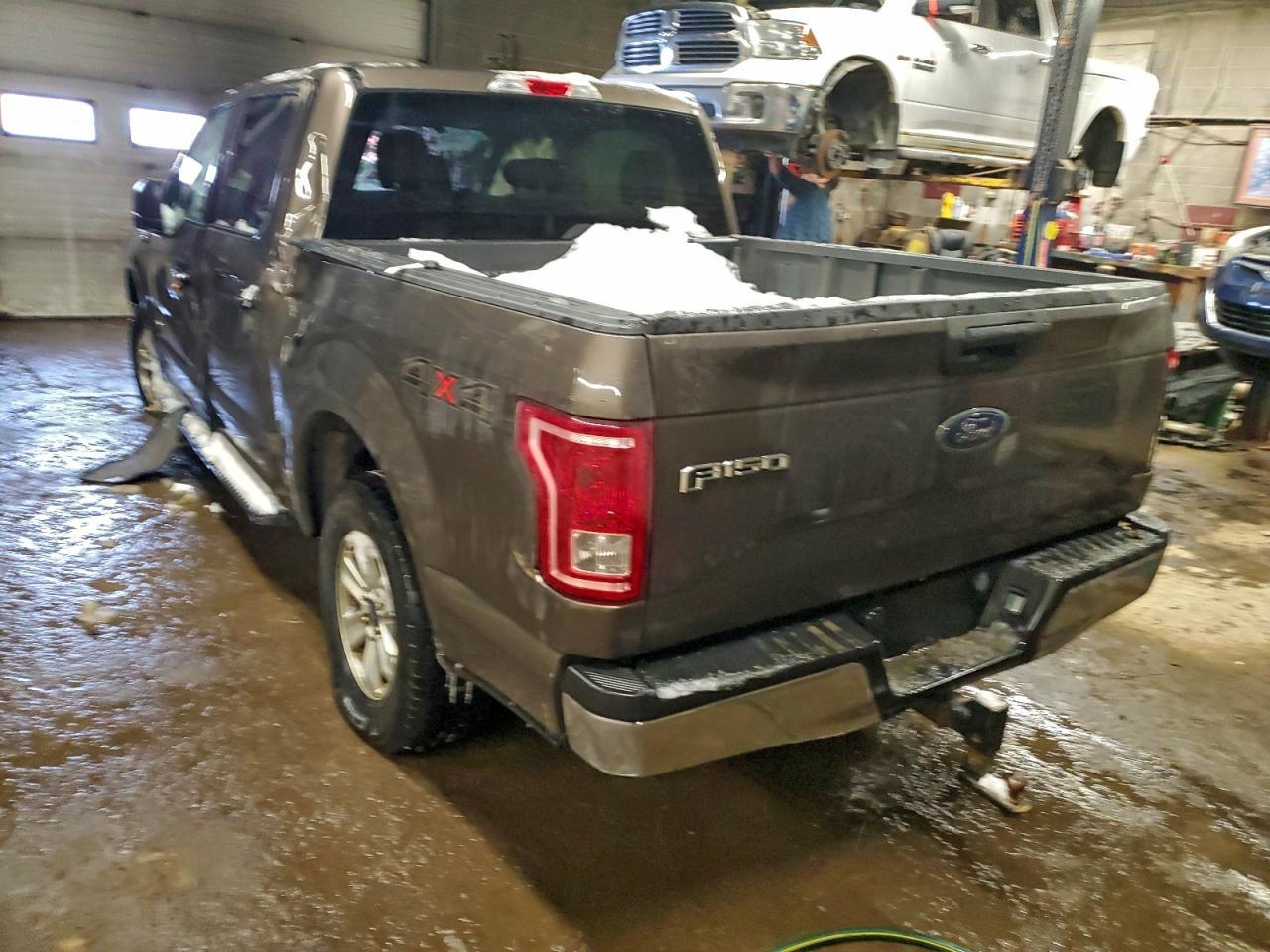 2016 Ford F150 Supercrew - Фото 2