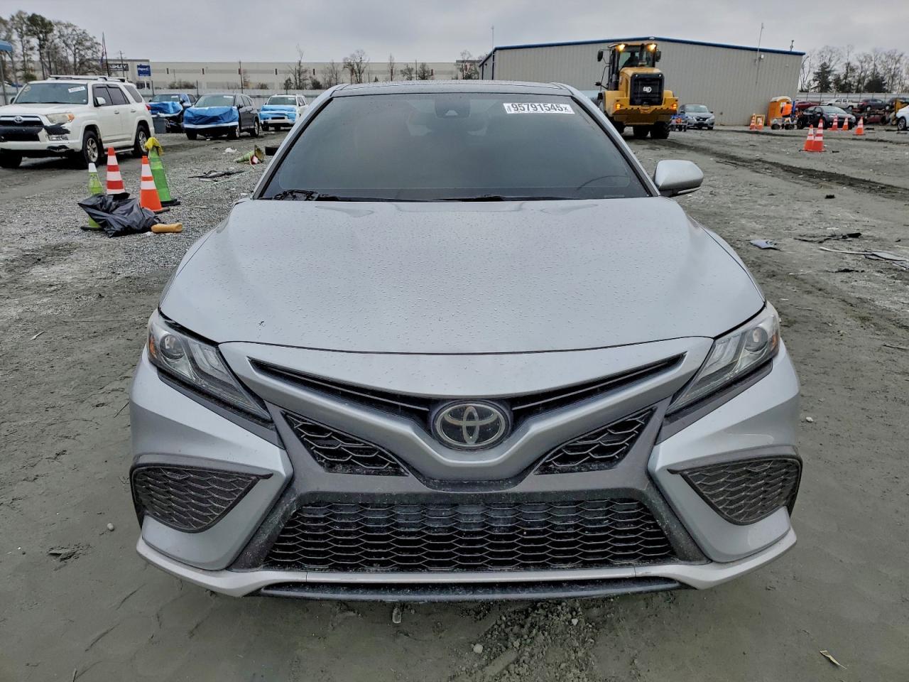 2022 Toyota Camry Xse - Фото 5