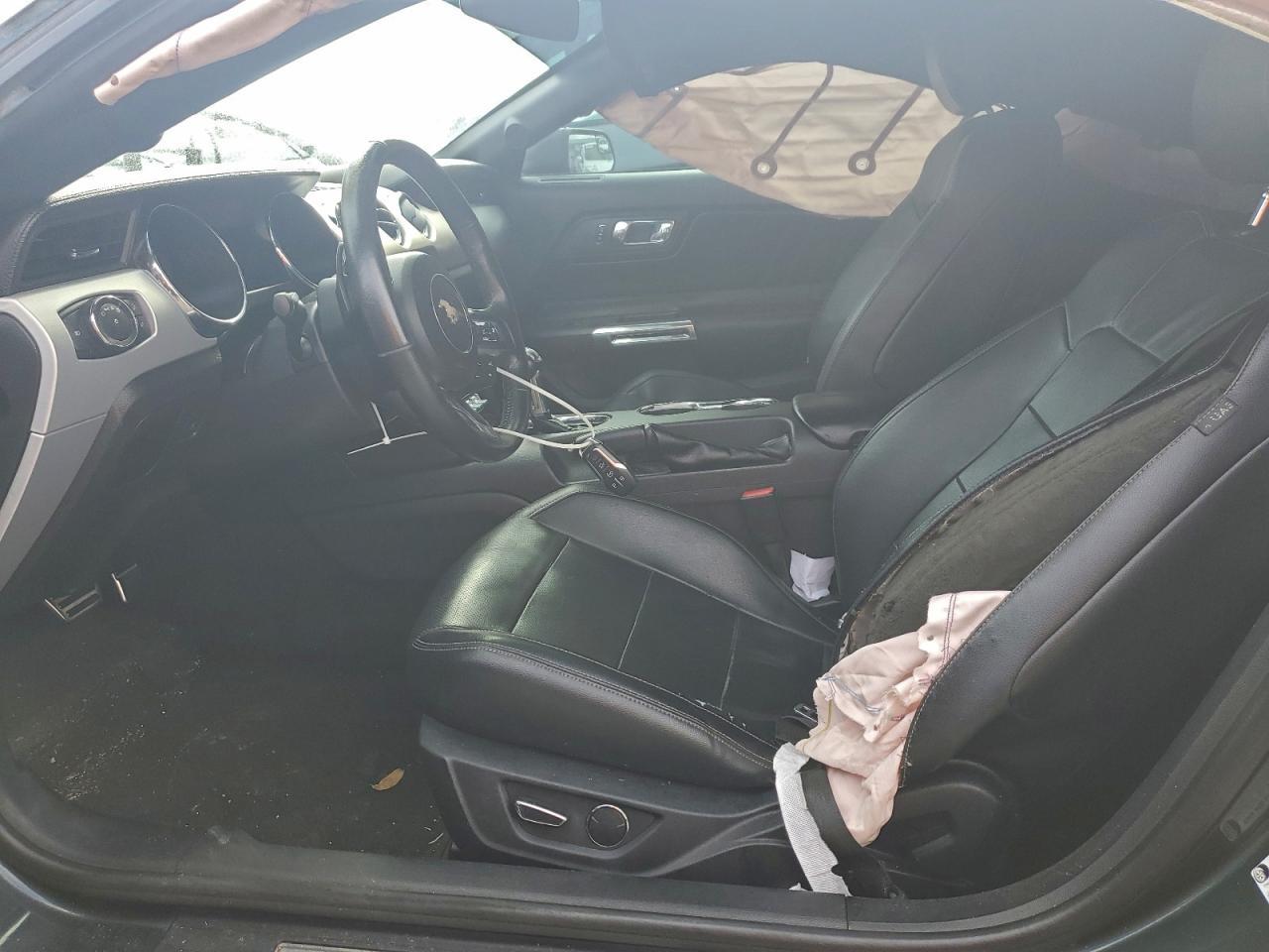 2016 Ford Mustang - Image 7