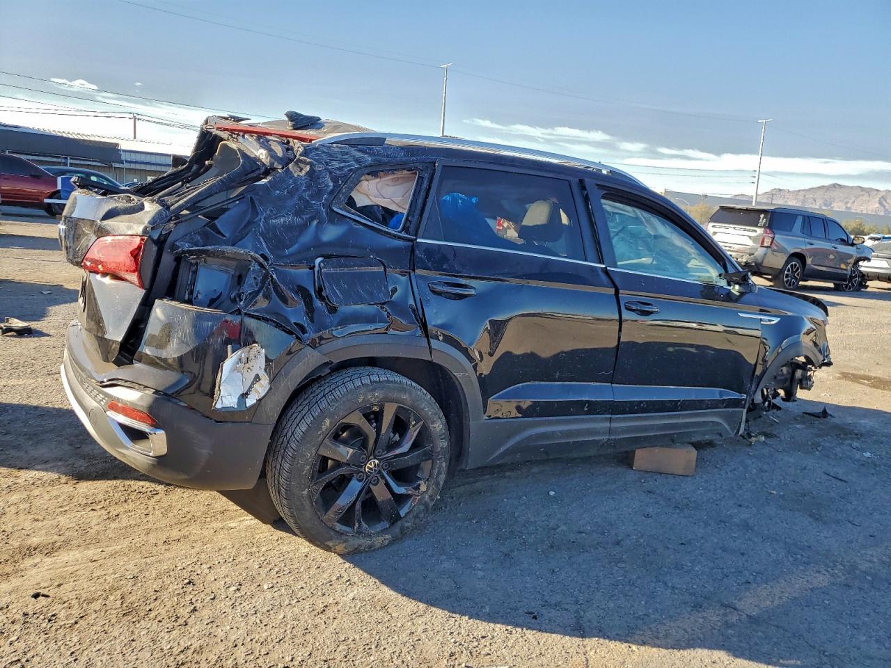 2024 Volkswagen Taos Se - Фото 3