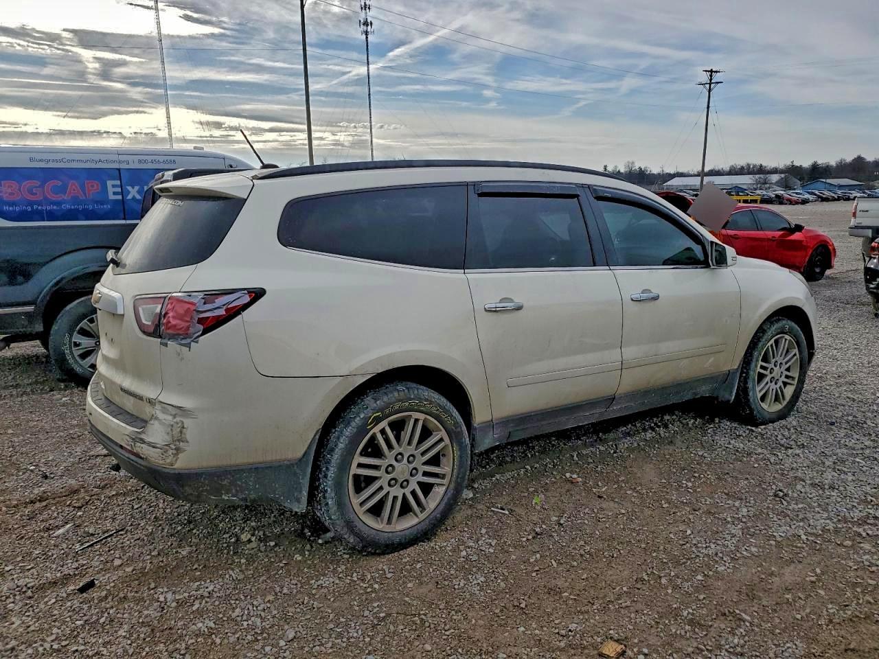 2015 Chevrolet Traverse Lt - Image 3