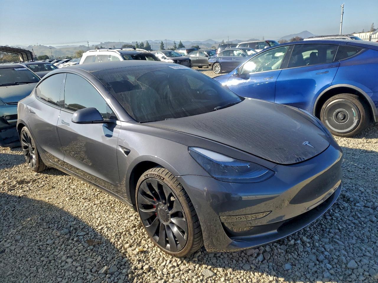 2022 Tesla Model 3 - Image 4