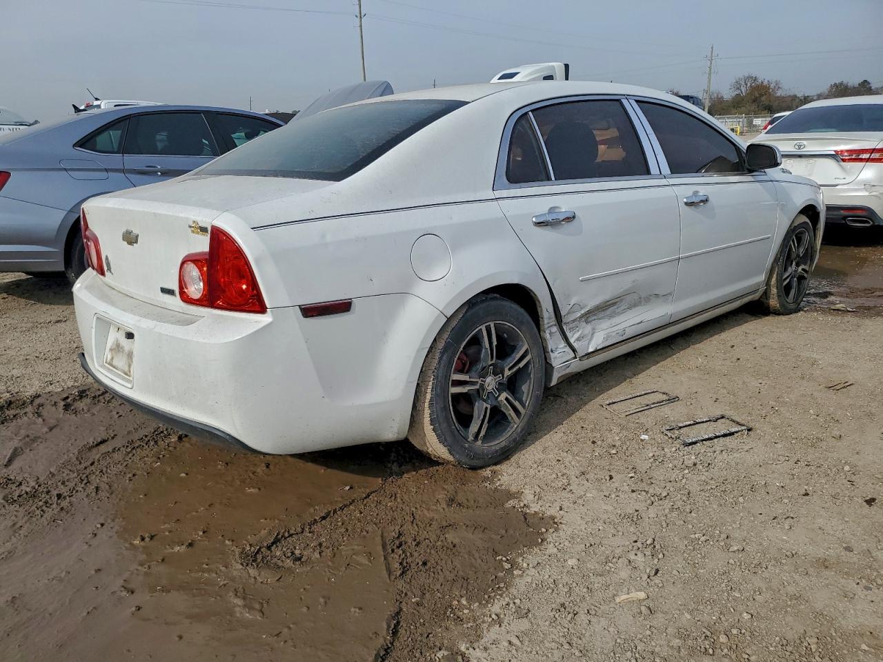 2011 Chevrolet Malibu 1Lt - Image 3