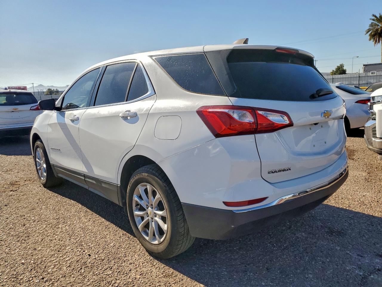 2019 Chevrolet Equinox Lt - Image 2
