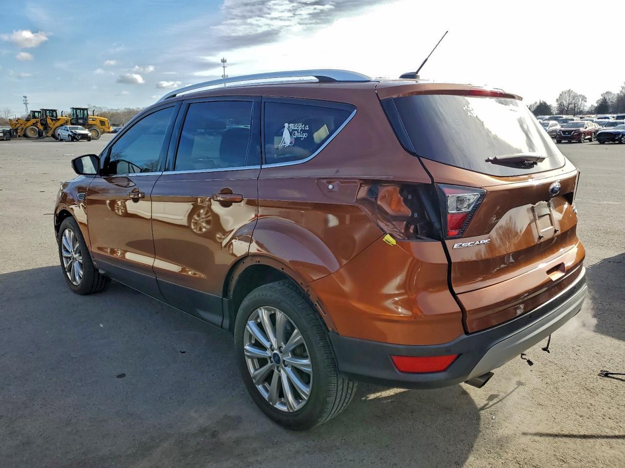 2017 Ford Escape Titanium - Фото 2