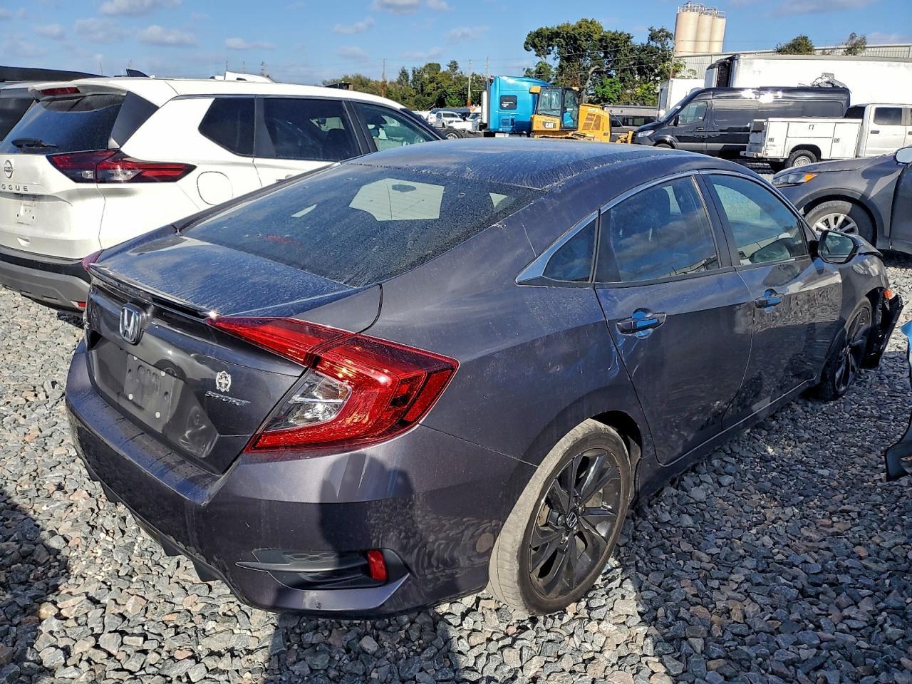 2020 Honda Civic Sport - Фото 3