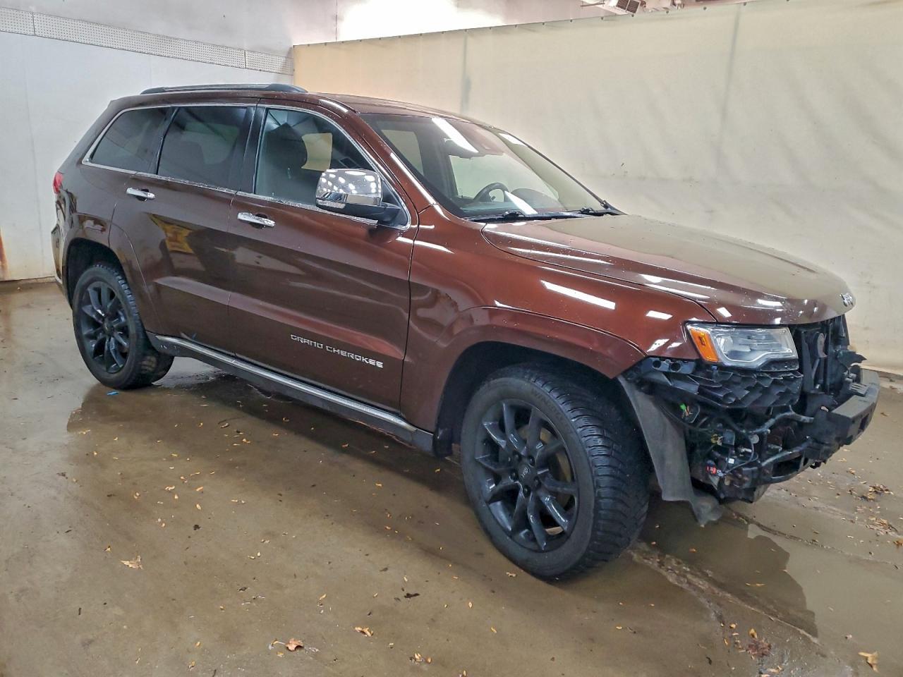2014 Jeep Grand Cherokee Summit - Image 4