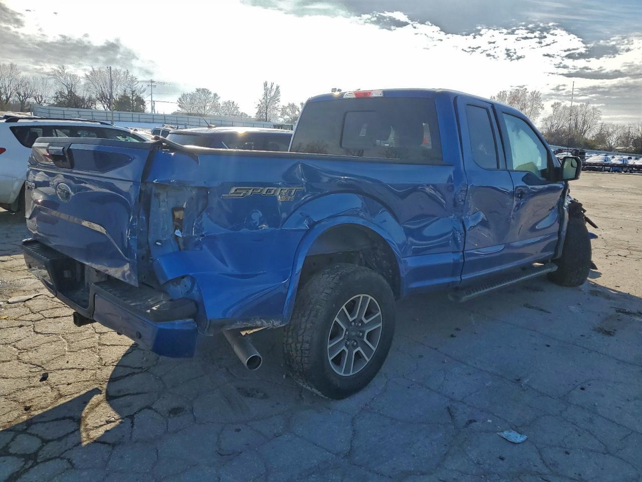 2017 Ford F150 Super Cab - Фото 3