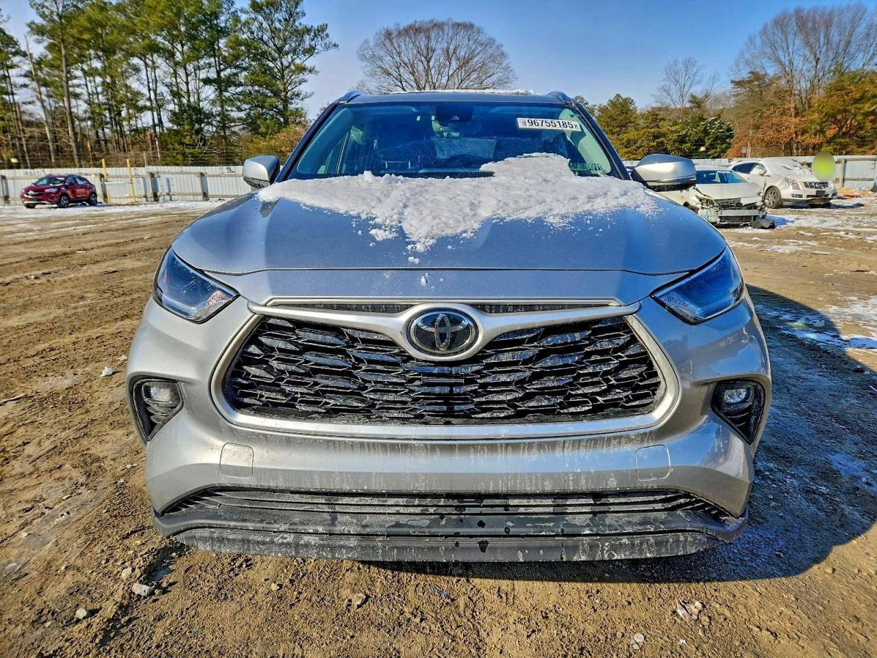 2021 Toyota Highlander Xle - Image 5