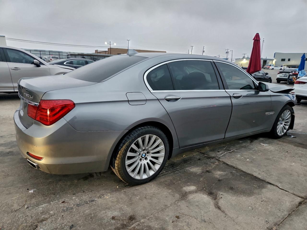 2012 BMW 750 Li - Image 3