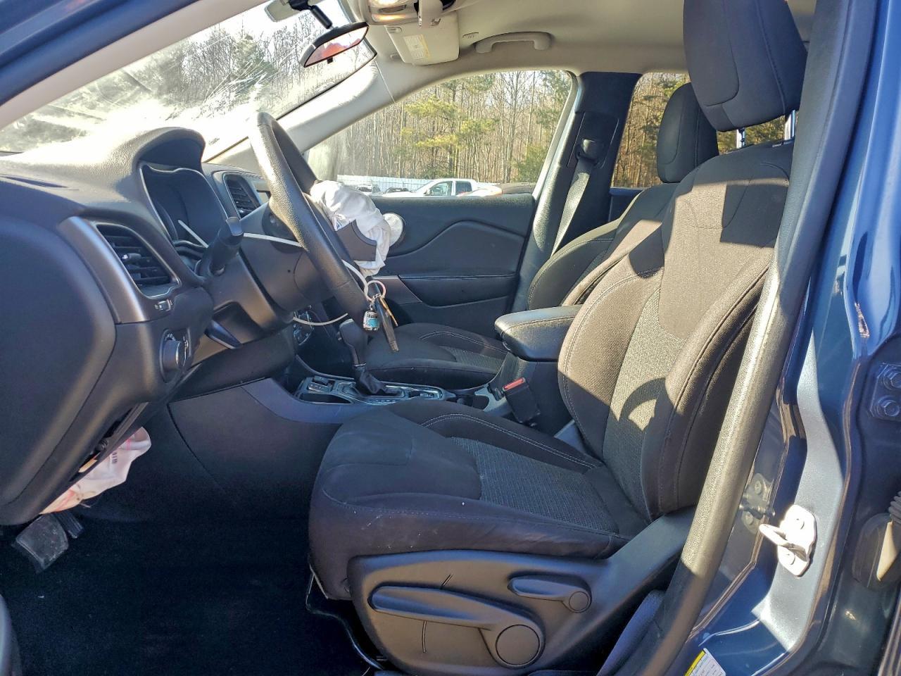 2020 Jeep Cherokee Latitude - Image 7