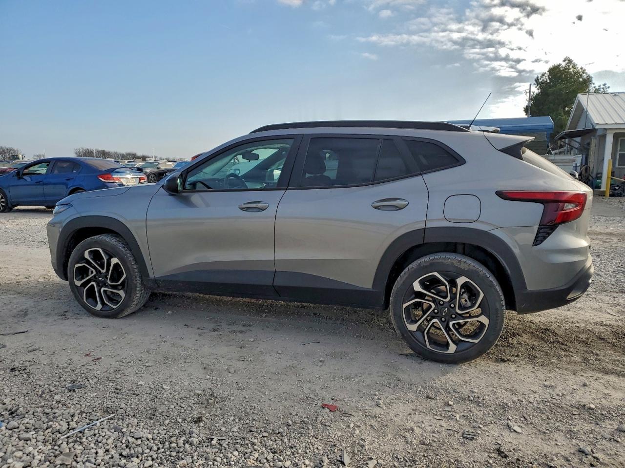 2025 Chev Trax - Фото 2