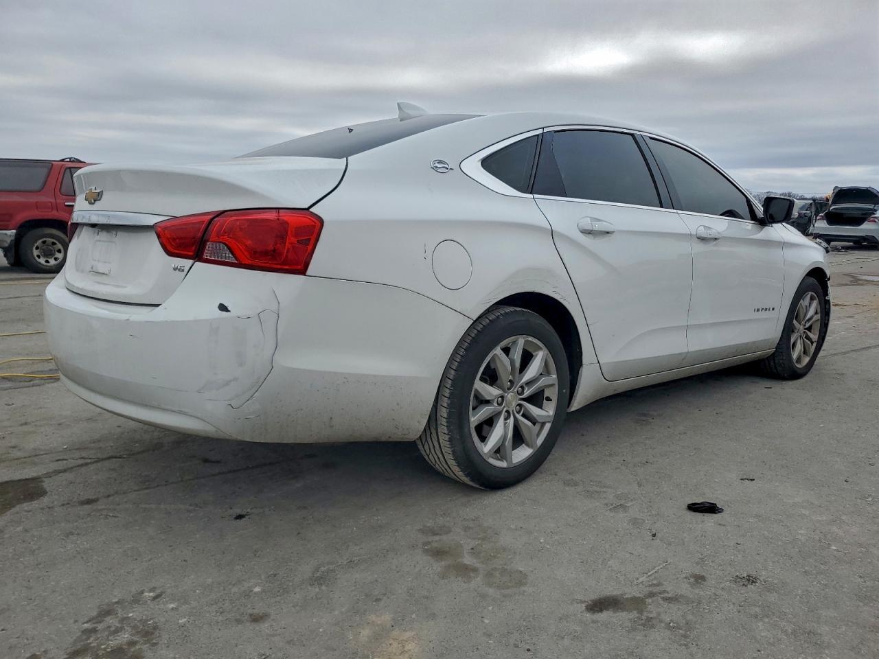 2018 Chevrolet Impala Lt - Image 3