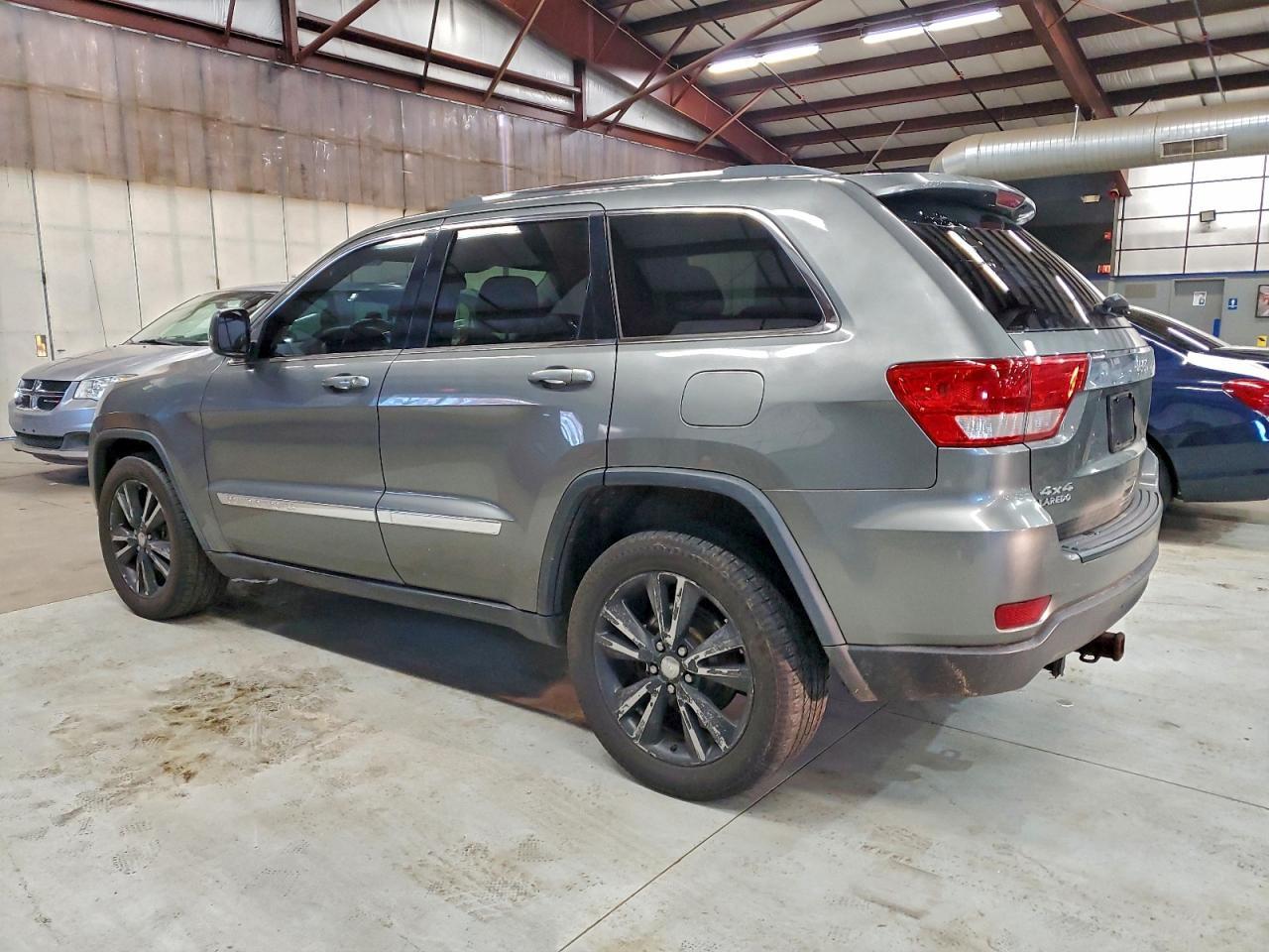 2012 Jeep Grand Cherokee Laredo - Image 2