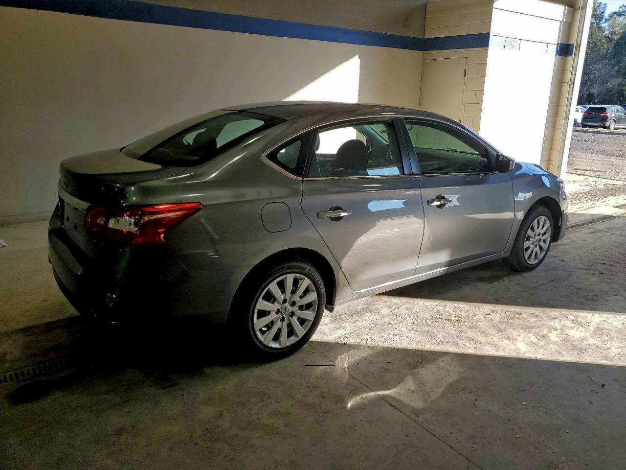 2019 Nissan Sentra S - Image 3