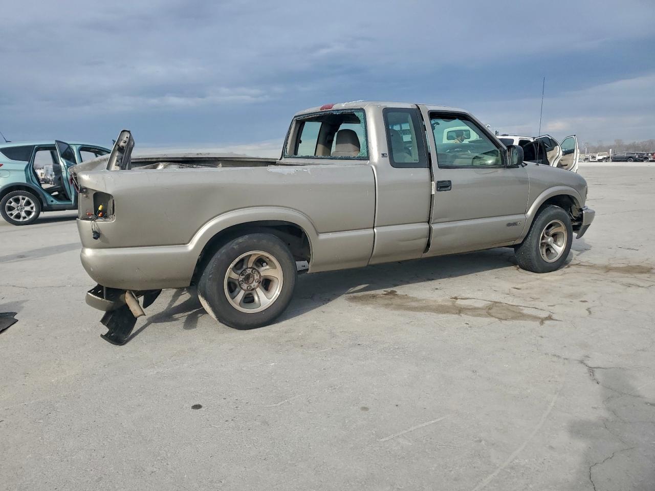 2003 Chevrolet S Truck S10 - Фото 3