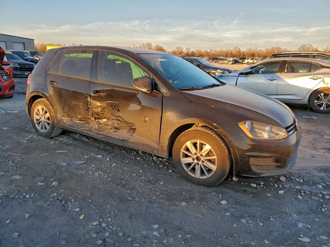 2016 Volkswagen Golf S - Фото 4