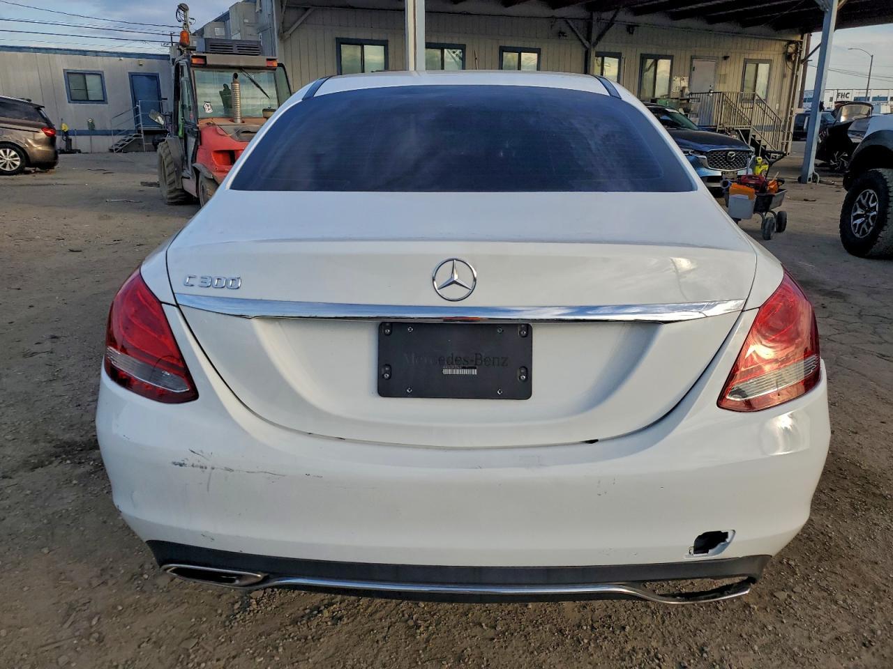 2018 Mercedes-Benz C 300 - Image 6