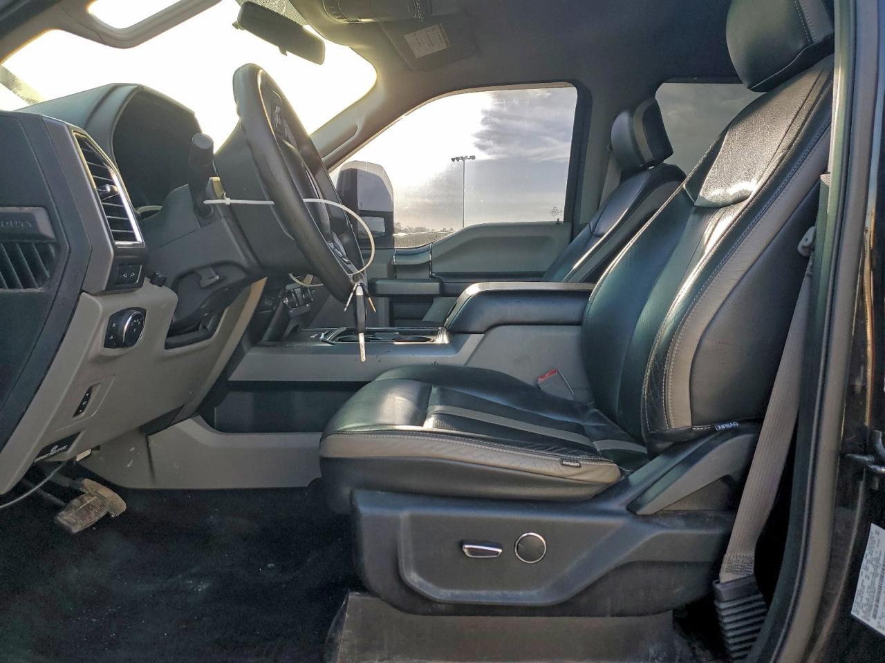 2018 Ford F250 Super Duty - Фото 7