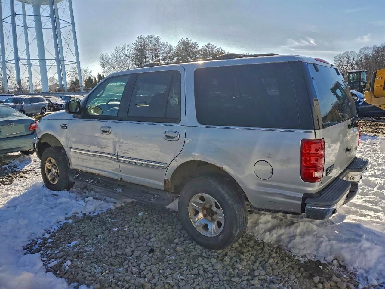2002 Ford Expedition Xlt - Фото 2