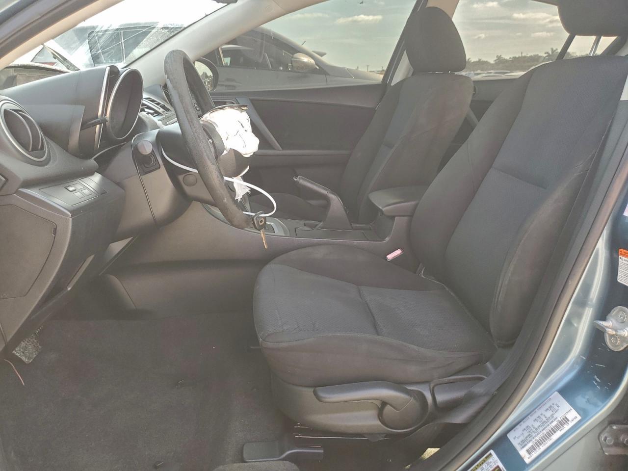 2011 Mazda 3 I - Image 7
