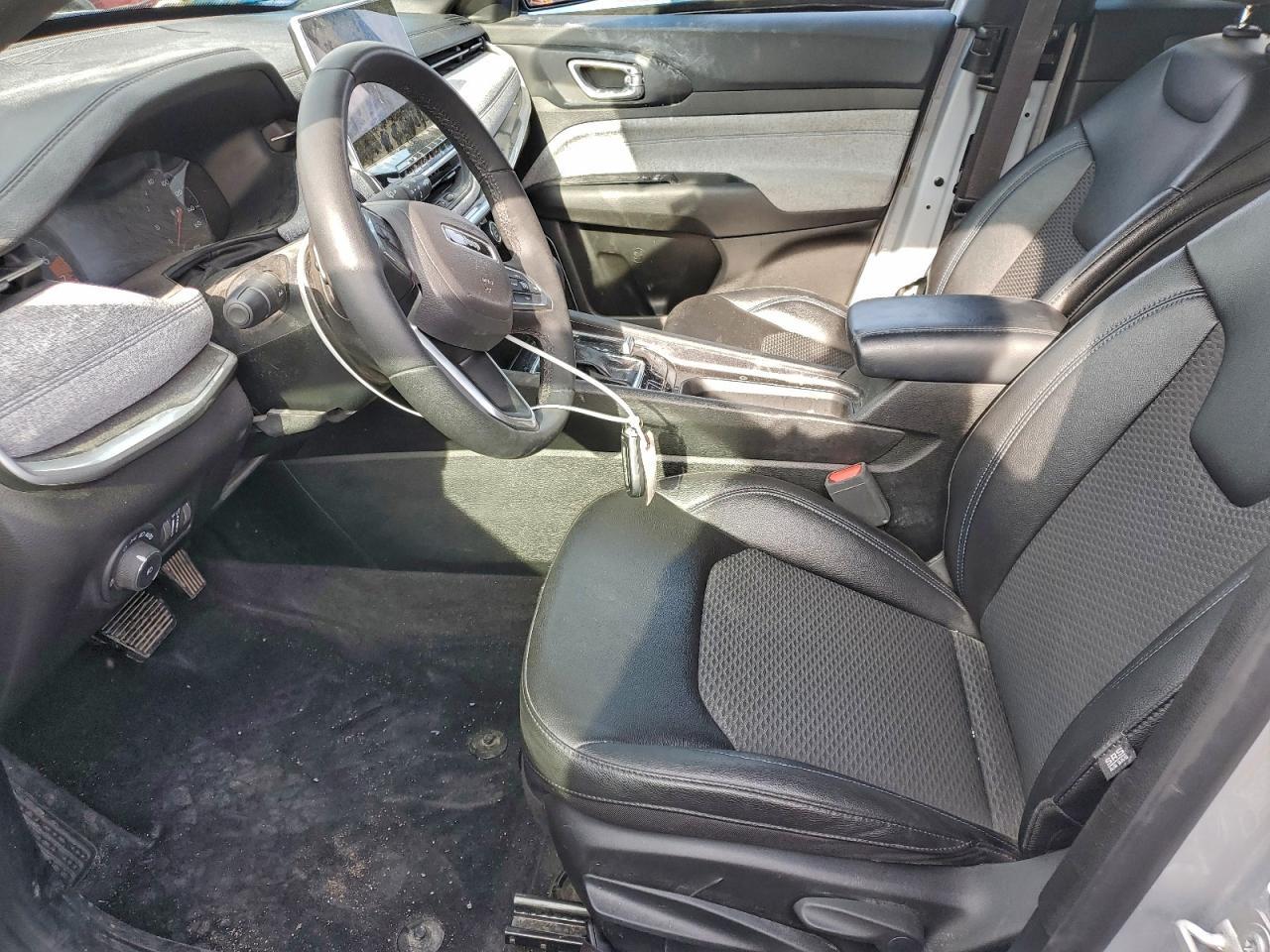 2024 Jeep Compass - Image 7