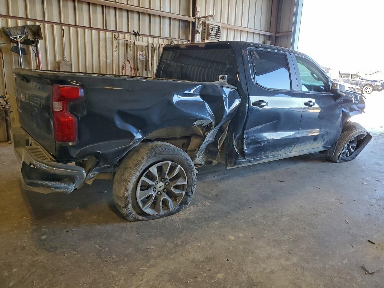 2020 Chevrolet Silverado C1500 Lt - Image 3