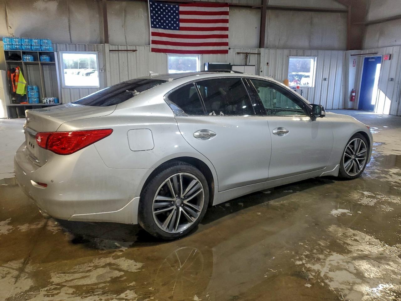 2017 Infiniti Q50 - Image 3