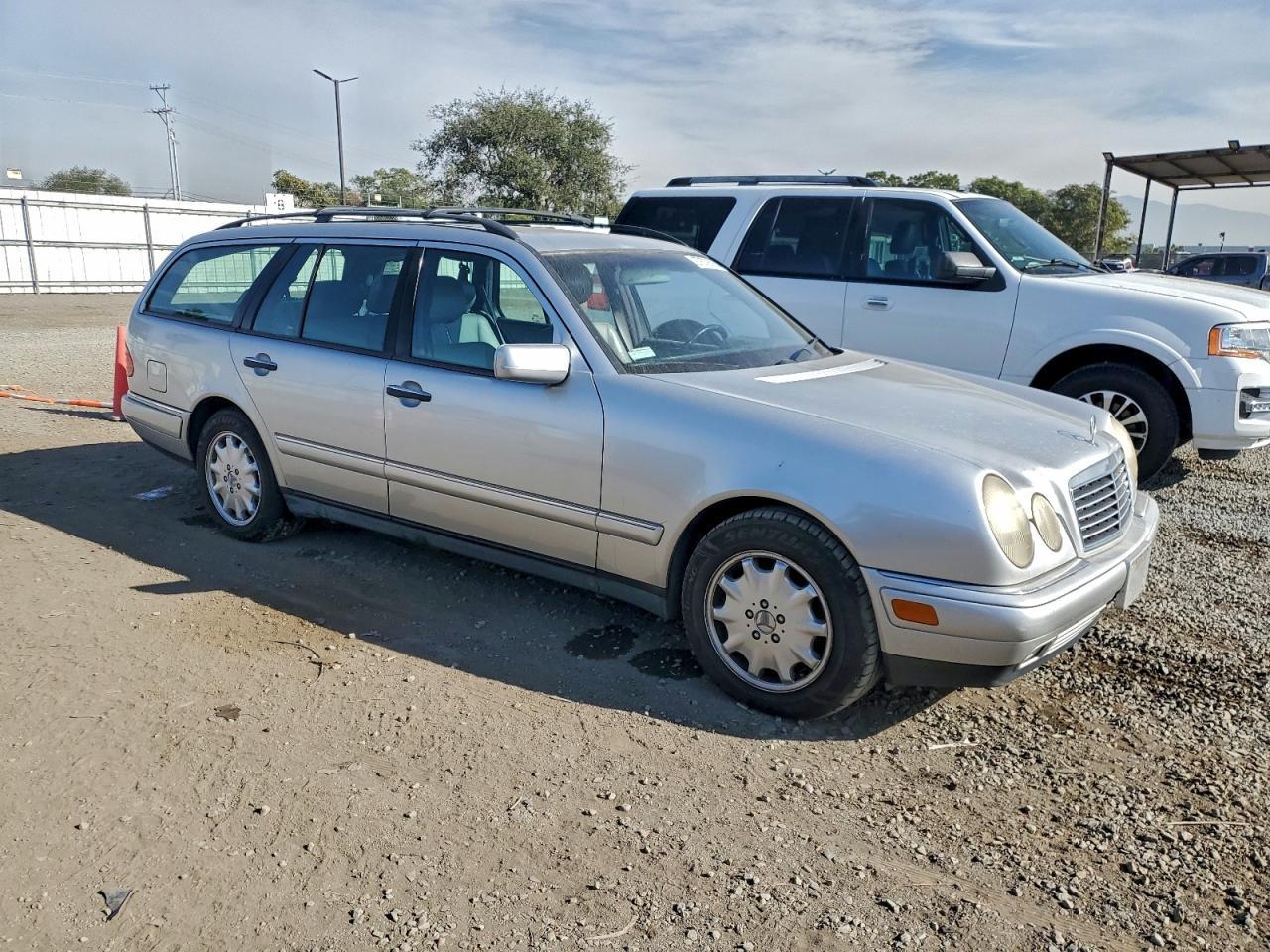 1998 Mercedes-Benz E 320 - Фото 4