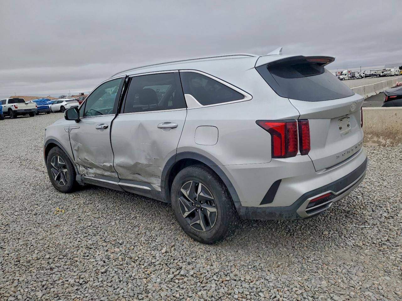 2021 Kia Sorento Ex - Image 2