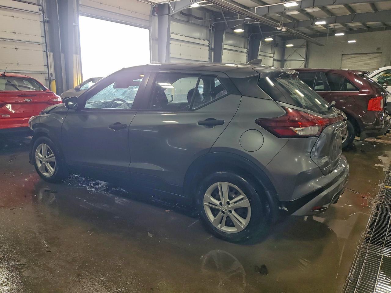 2022 Nissan Kicks S - Фото 2