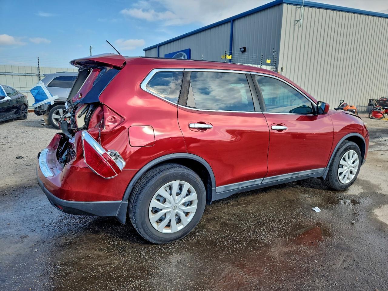 2016 Nissan Rogue S - Image 3
