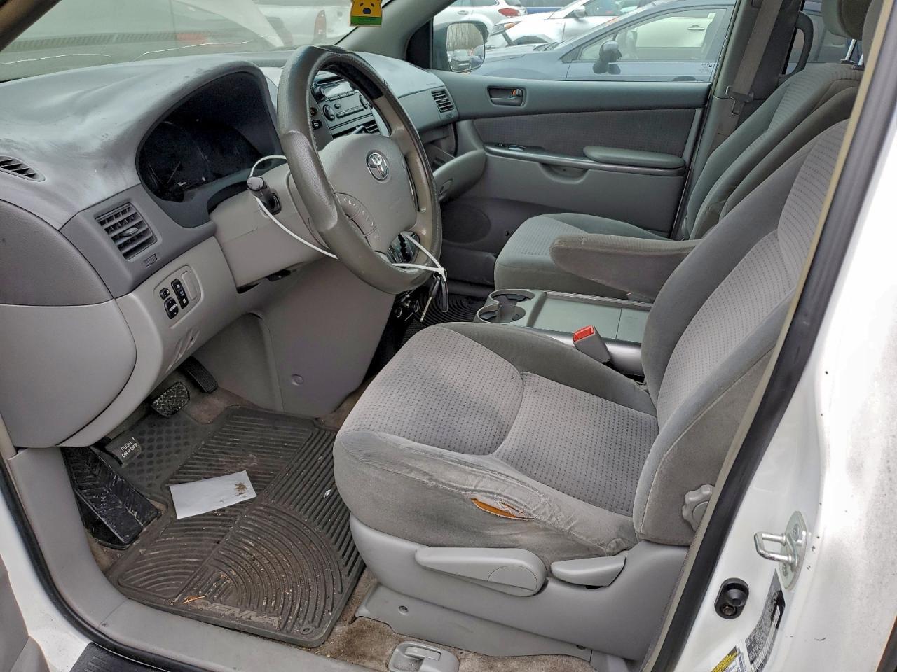 2006 Toyota Sienna Le - Фото 7