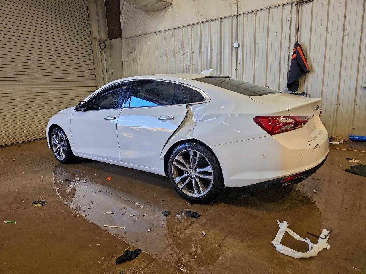 2020 Chevrolet Malibu Premier - Image 2