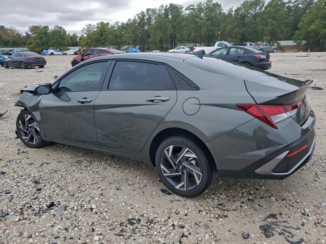 2025 Hyundai Elantra Sel Sport - Фото 2