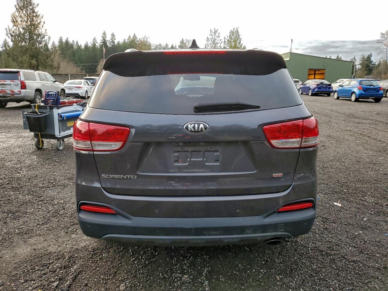 2017 Kia Sorento Lx - Image 6