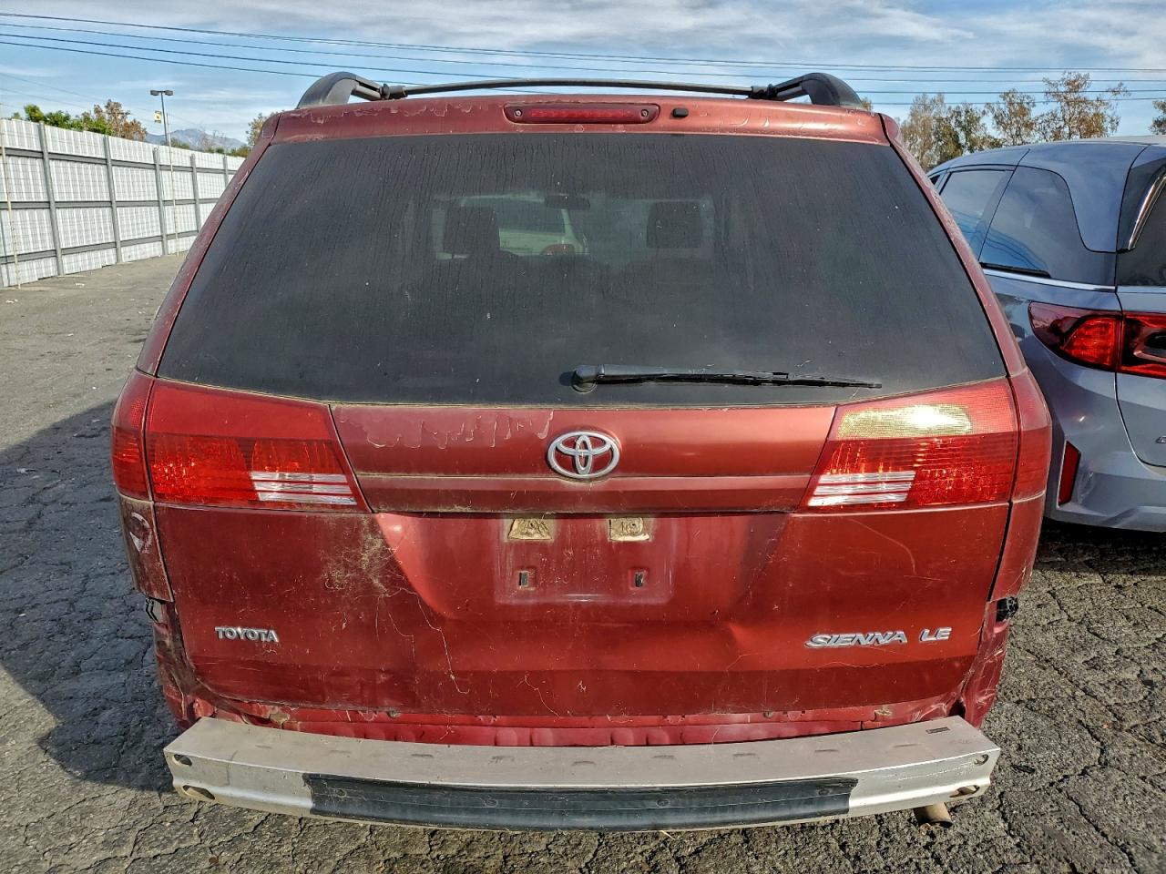 2005 Toyota Sienna - Фото 6
