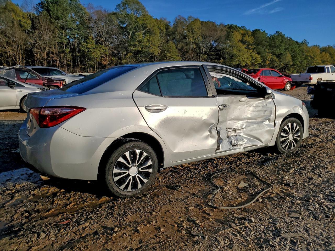 2019 Toyota Corolla L - Image 3