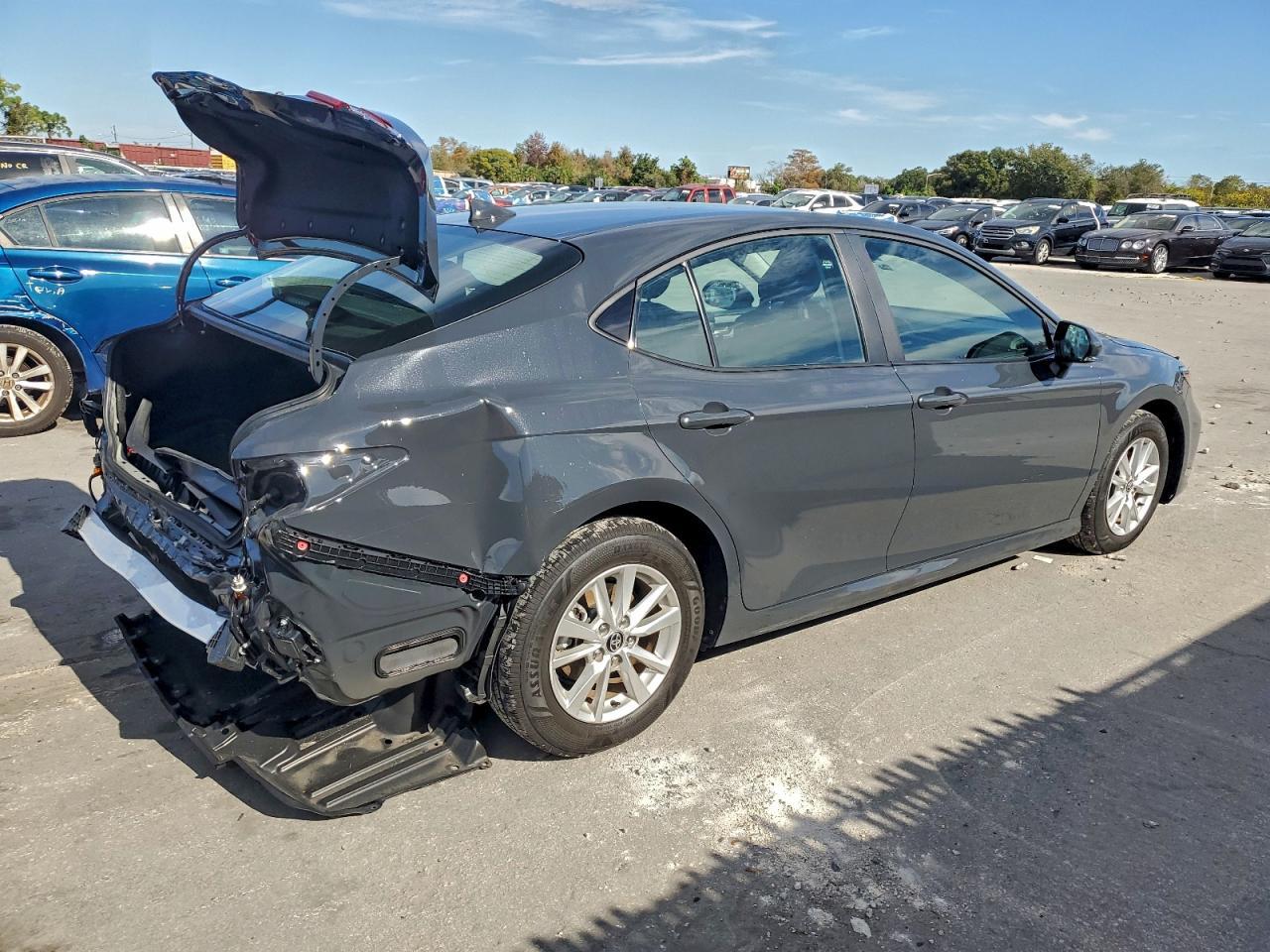 2025 Toyota Camry Xse - Image 3