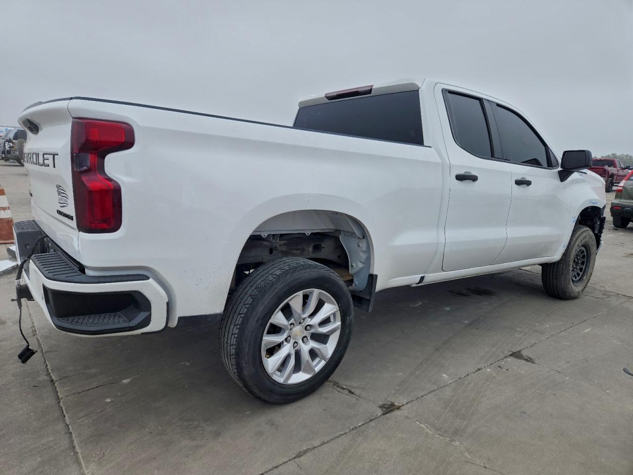 2019 Chevrolet Silverado C1500 Custom - Фото 3