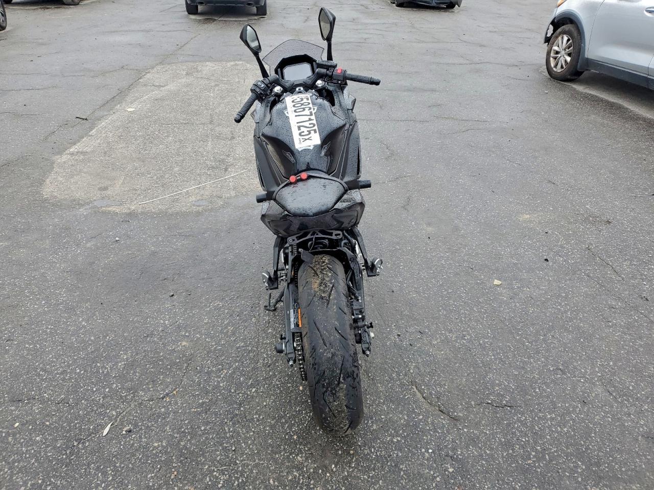 2025 Kawasaki Ex650 R - Фото 4