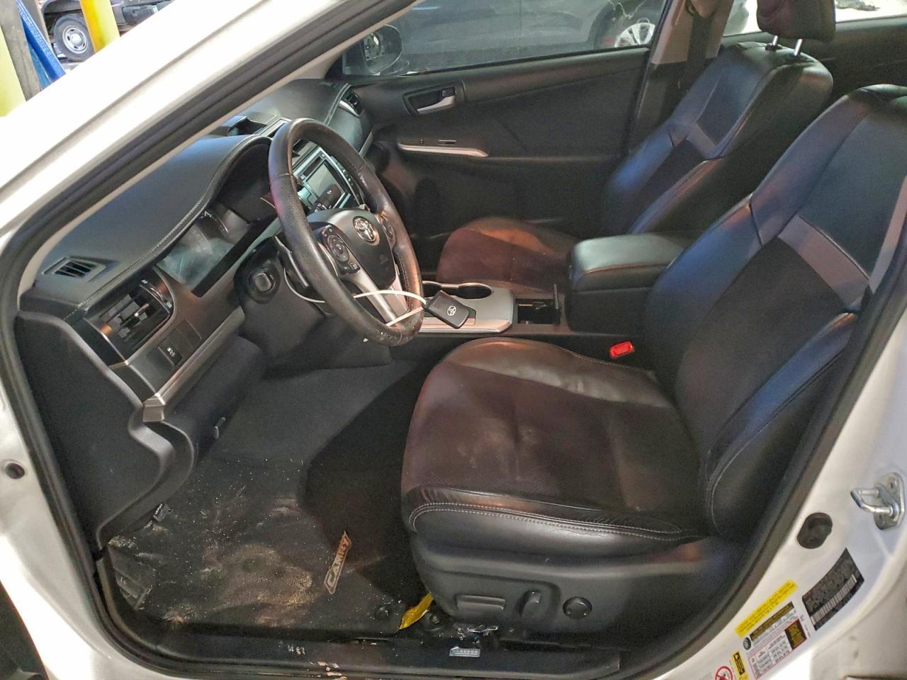 2012 Toyota Camry Se - Image 7