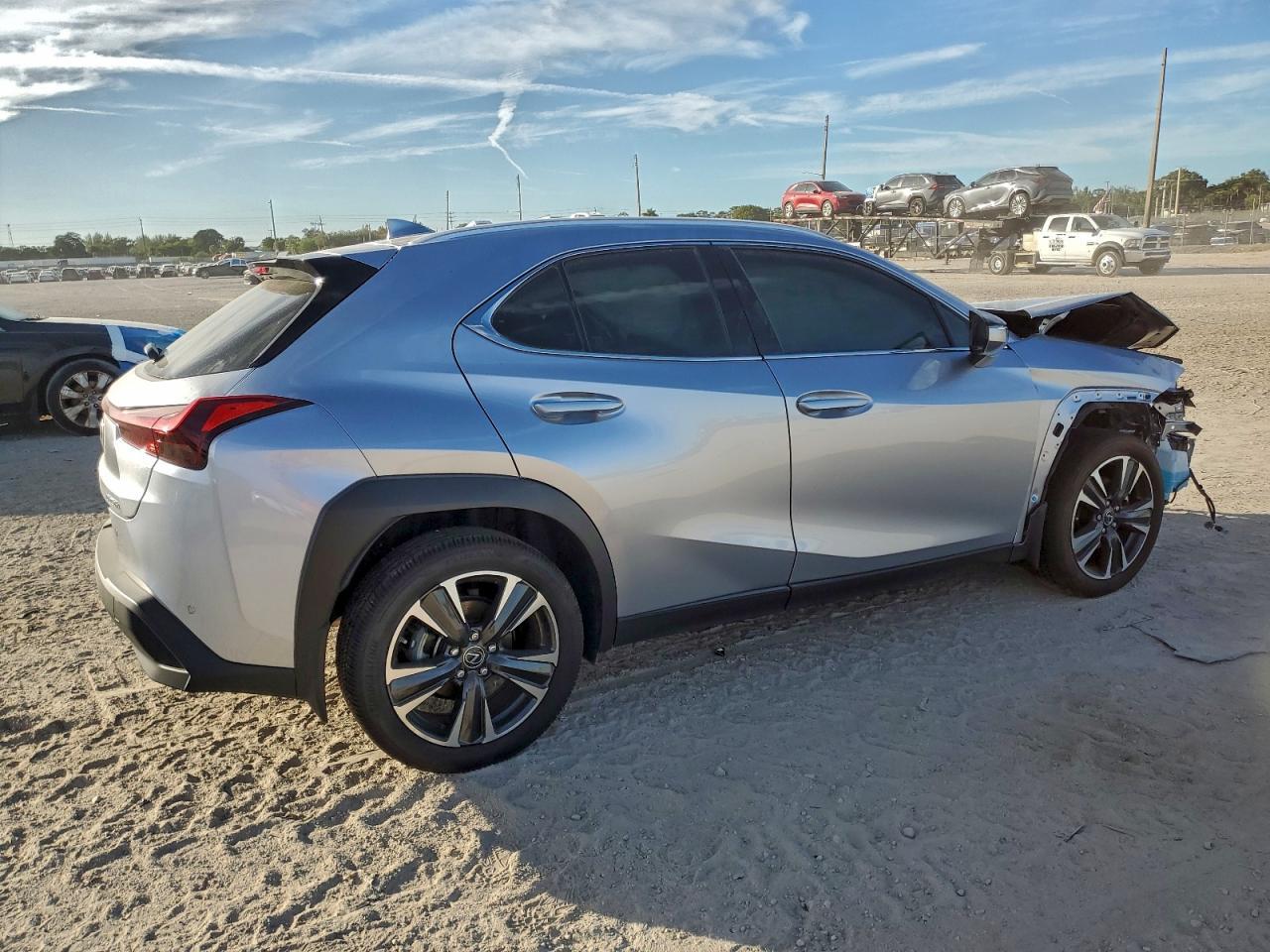 2024 Lexus Ux 250H Base - Фото 3
