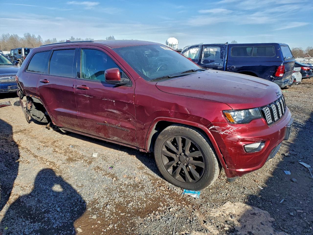 2018 Jeep Grand Cherokee Laredo - Image 4