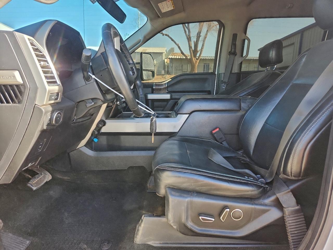 2017 Ford Super Duty F-350 W/D - Image 7