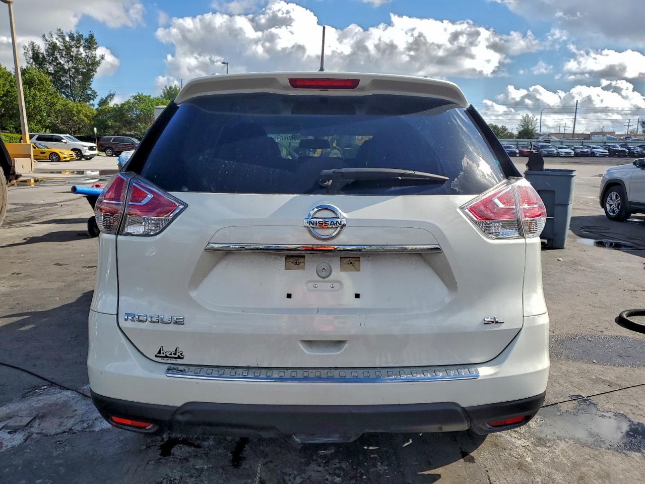 2015 Nissan Rogue S - Image 6